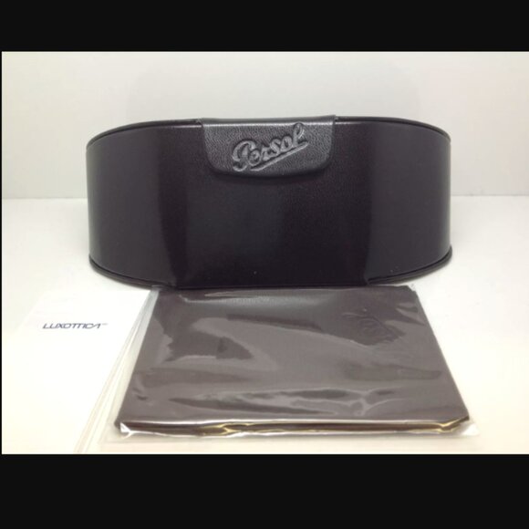 New PERSOL Unisex Black Sunglasses & Case - Picture 11 of 16